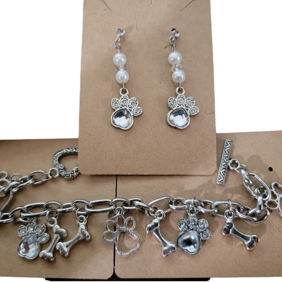 Dog Lovers Sparkling Silver tone Jewelry Set Earrings & Charm Bracelet Gift Set - Picture 1 of 7